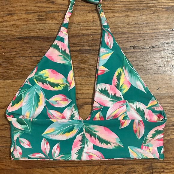 Skatie Swim Top in Tortuga - Picture 2 of 3